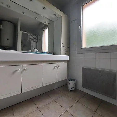 Maison Boncelin - 2 Pieces Dans Quartier Tres Calme ! Mae-0011 艾克斯莱班